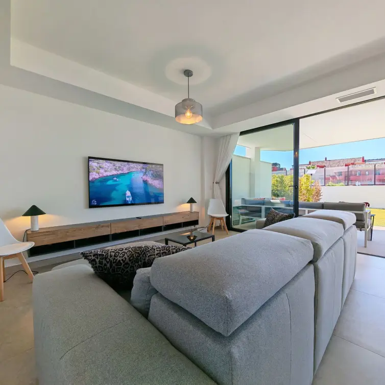 Sale of ground floor apartment in Cancelada