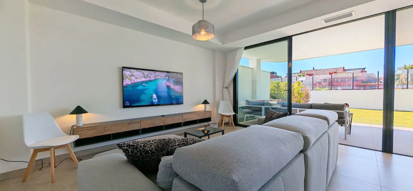 Sale of ground floor apartment in Cancelada 2