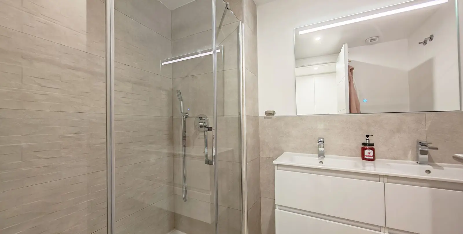 Venta de apartamento en planta baja en Cancelada 12