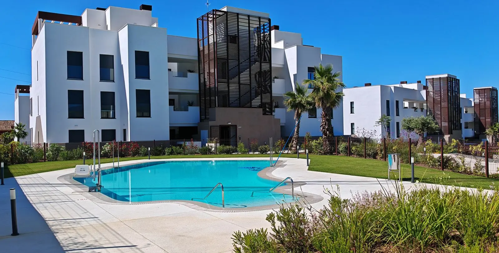Venta de apartamento en planta baja en Cancelada 16