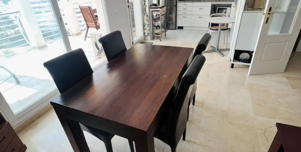 Продажа двухуровневого пентхауса в Marbesa 10