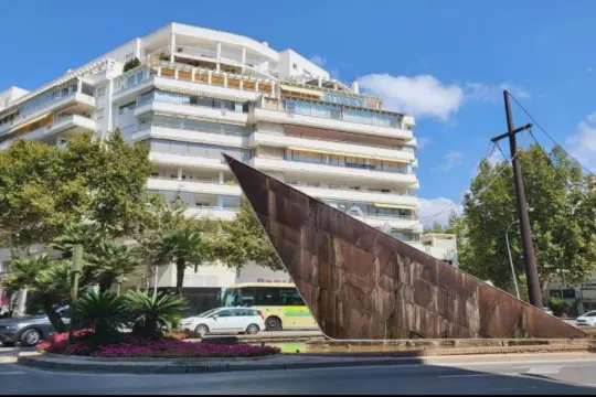 Image 2 thumb