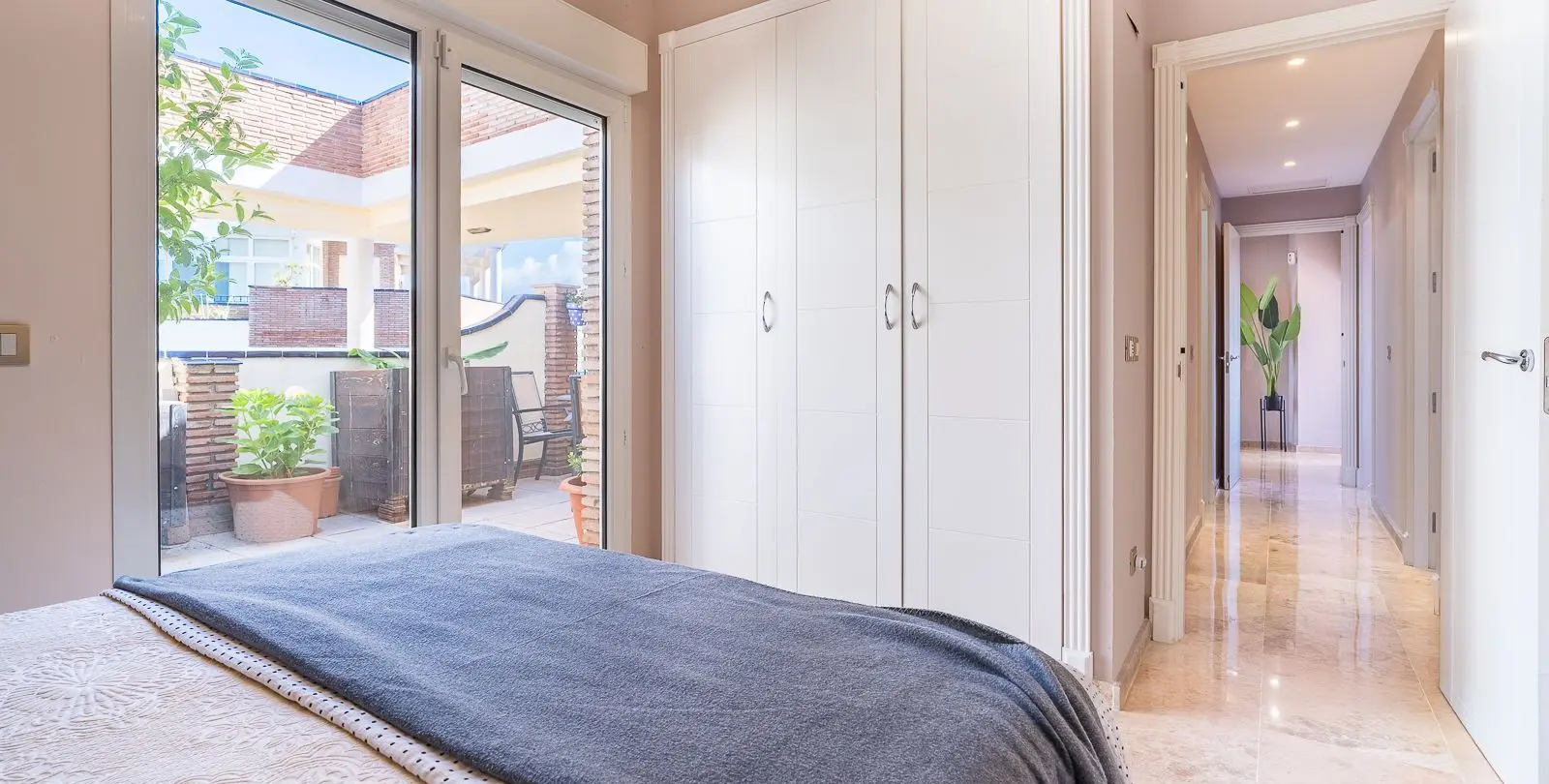 Sale of penthouse in Riviera del Sol 2