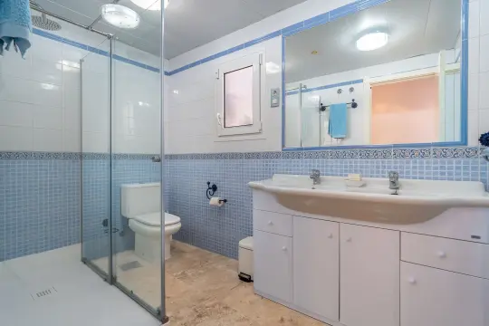 Image 4 thumb