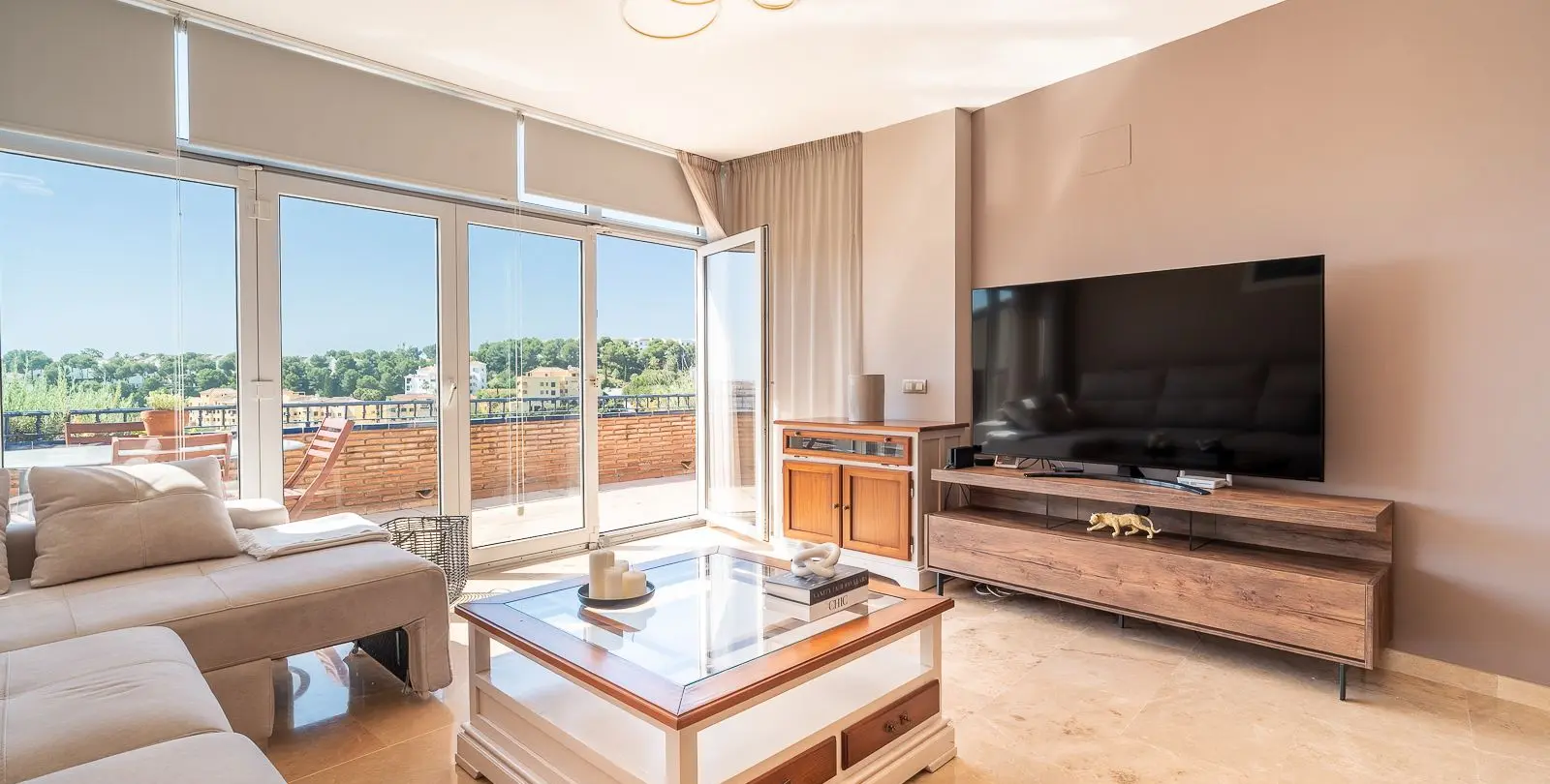 Sale of penthouse in Riviera del Sol 15