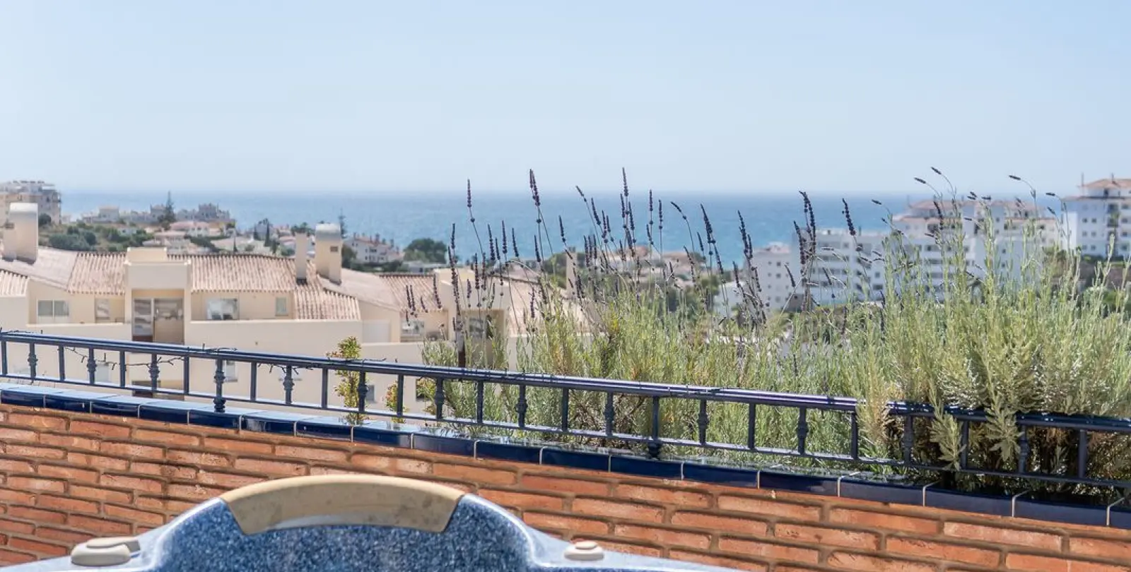 Sale of penthouse in Riviera del Sol 21