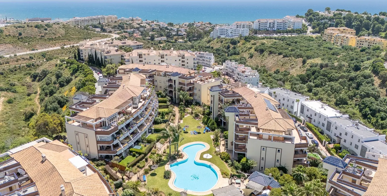 Sale of penthouse in Riviera del Sol 27