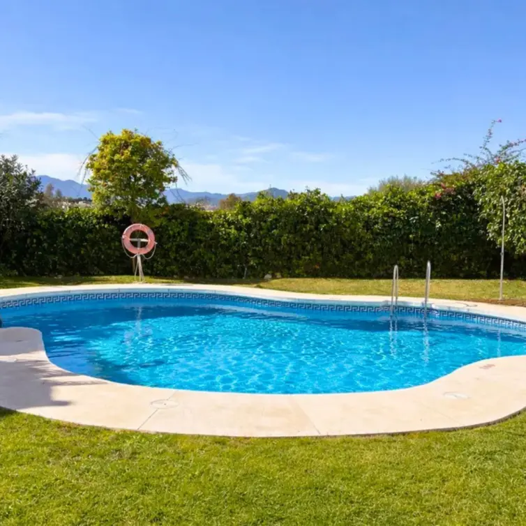 Sale of townhouse in Nueva Andalucía