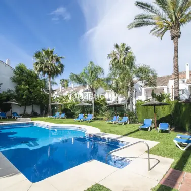 Sale of semi-detached house in Nueva Andalucía