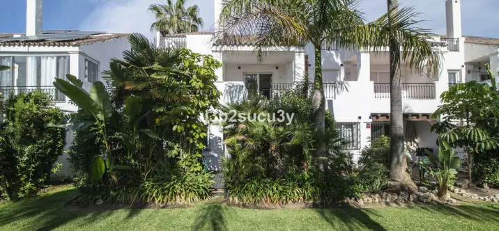 Sale of semi-detached house in Nueva Andalucía 1
