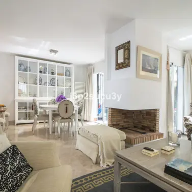 Sale of semi-detached house in Nueva Andalucía