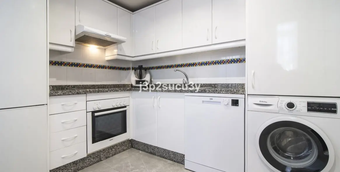 Продажа дома на две семьи в Nueva Andalucía 15