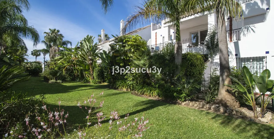 Продажа дома на две семьи в Nueva Andalucía 44