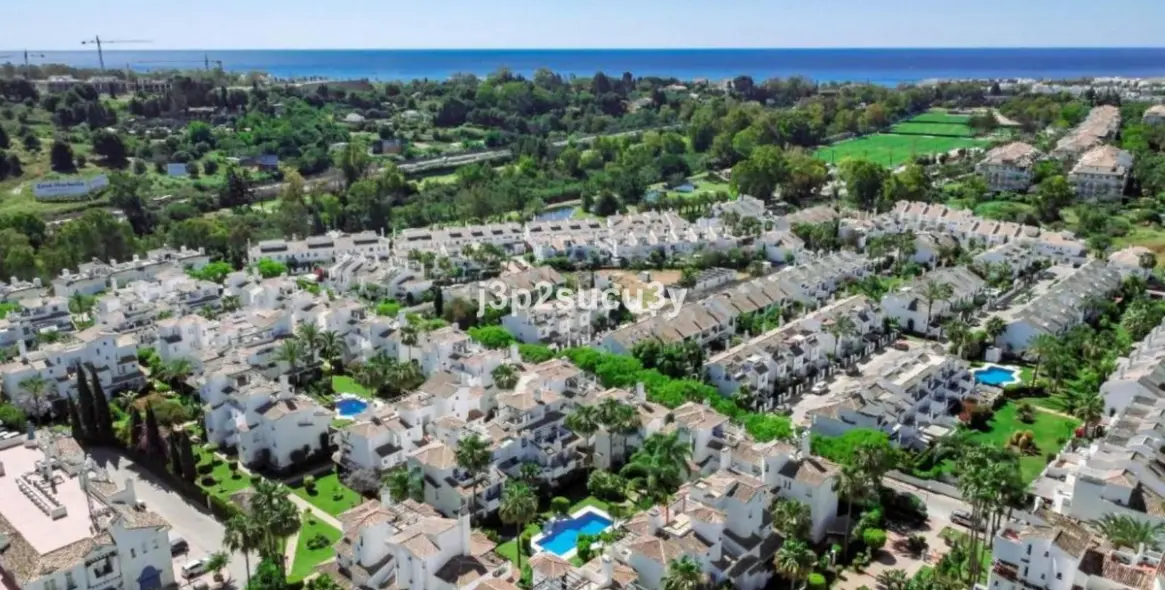 Продажа дома на две семьи в Nueva Andalucía 48