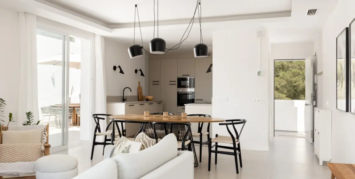 Sale of middle floor apartment in Nueva Andalucía 5