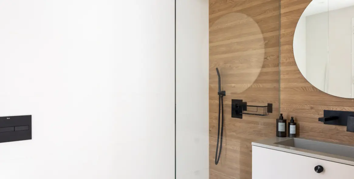 Sale of middle floor apartment in Nueva Andalucía 17