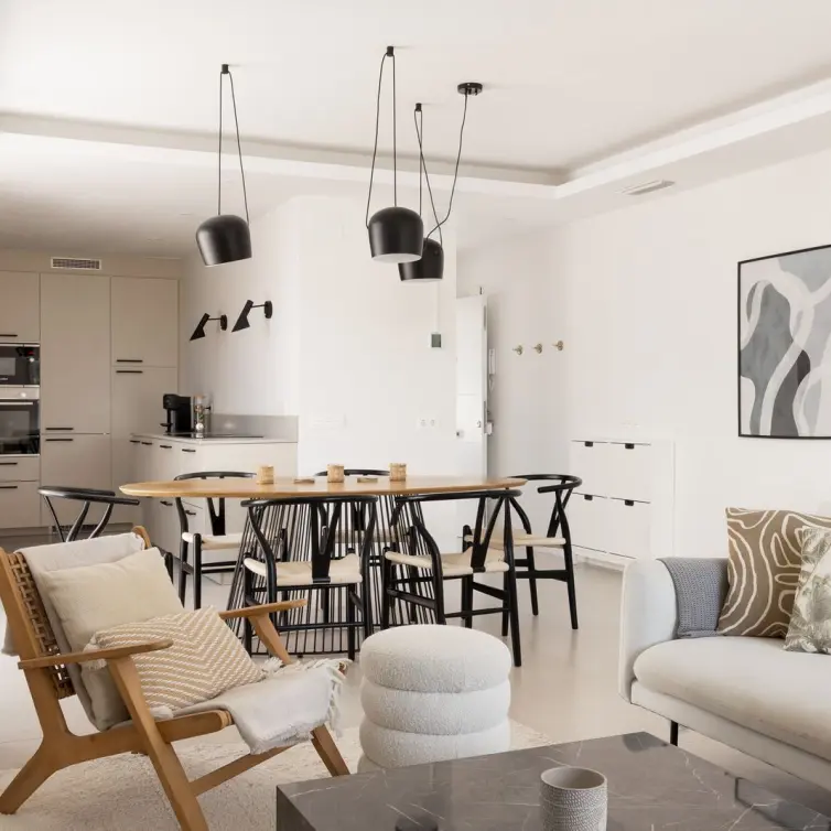 Venta de apartamento en planta media en Nueva Andalucía
