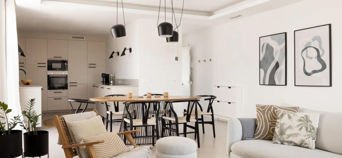 Venta de apartamento en planta media en Nueva Andalucía 3