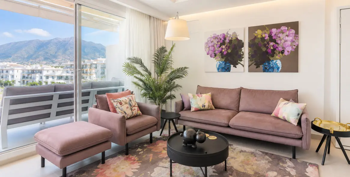 Продажа апартаментов на среднем этаже в Estepona 7