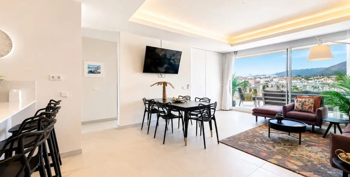 Продажа апартаментов на среднем этаже в Estepona 15