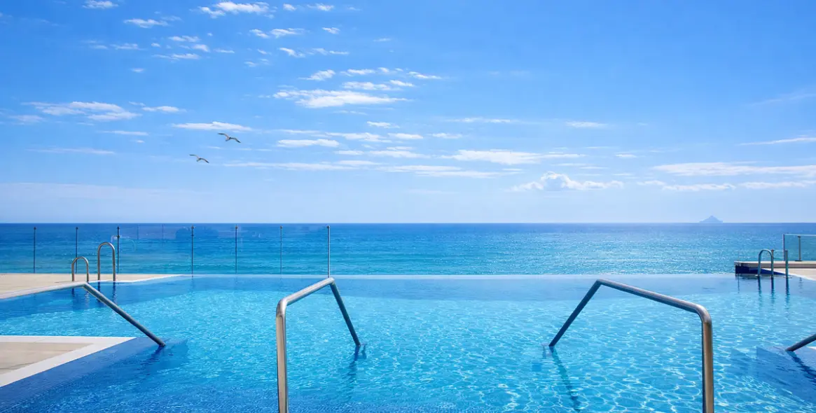 Продажа апартаментов на среднем этаже в Estepona 39
