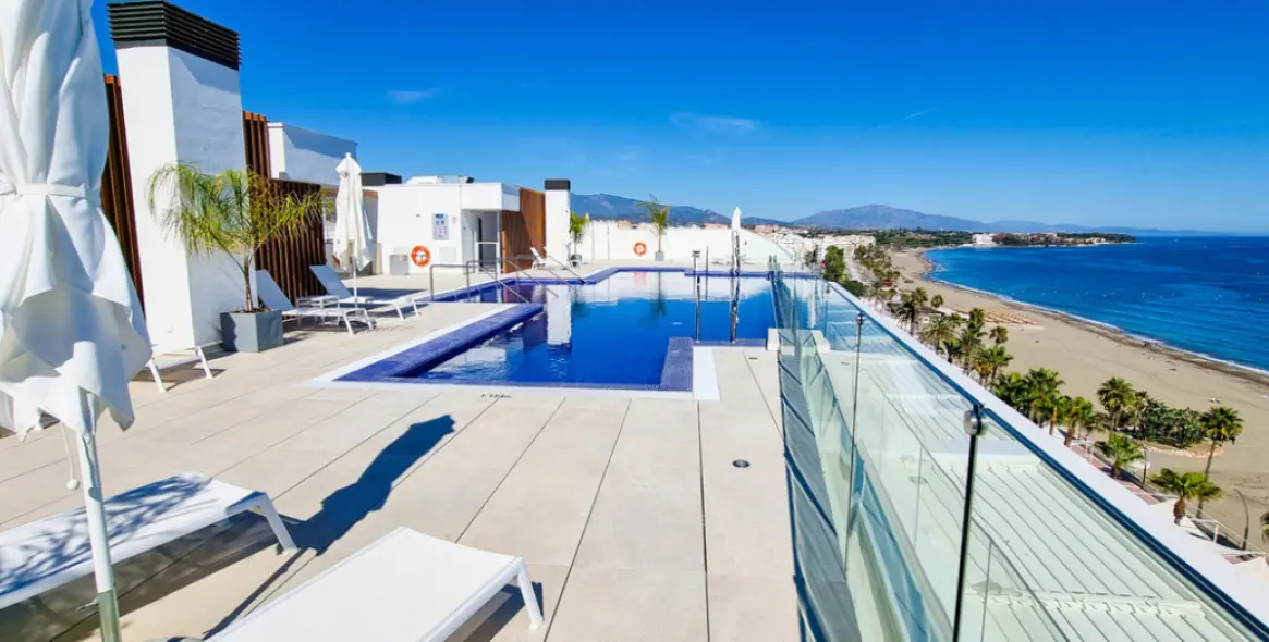 Продажа апартаментов на среднем этаже в Estepona 41
