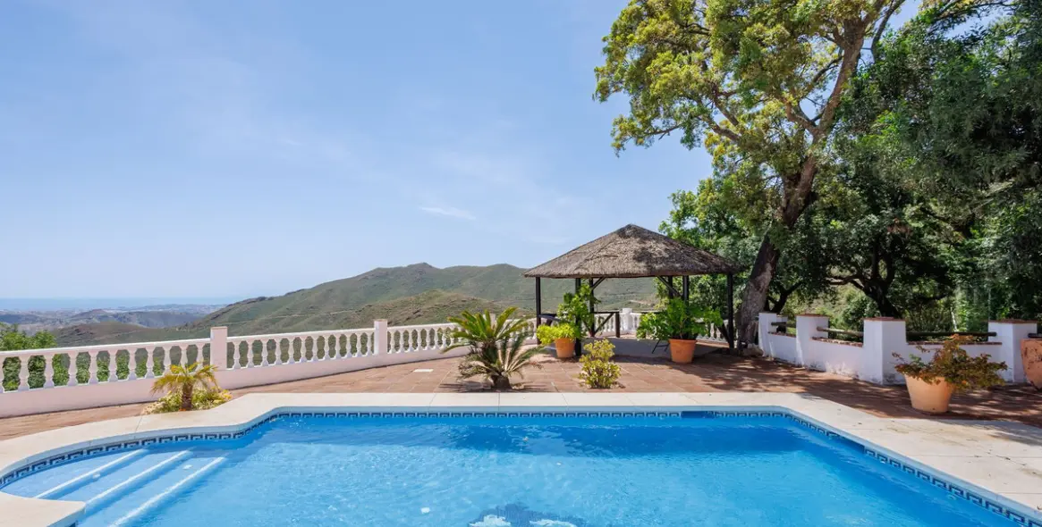 Venta de villa independiente en Coín 3