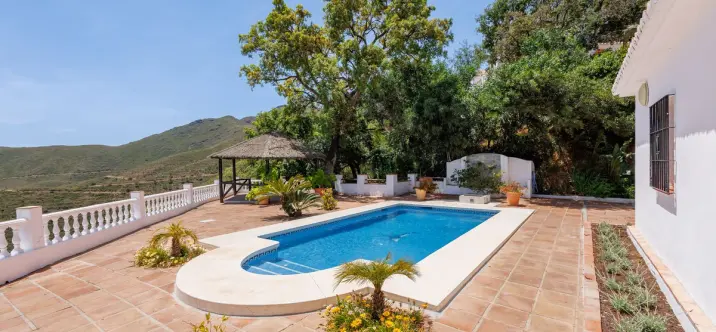 Venta de villa independiente en Coín 3