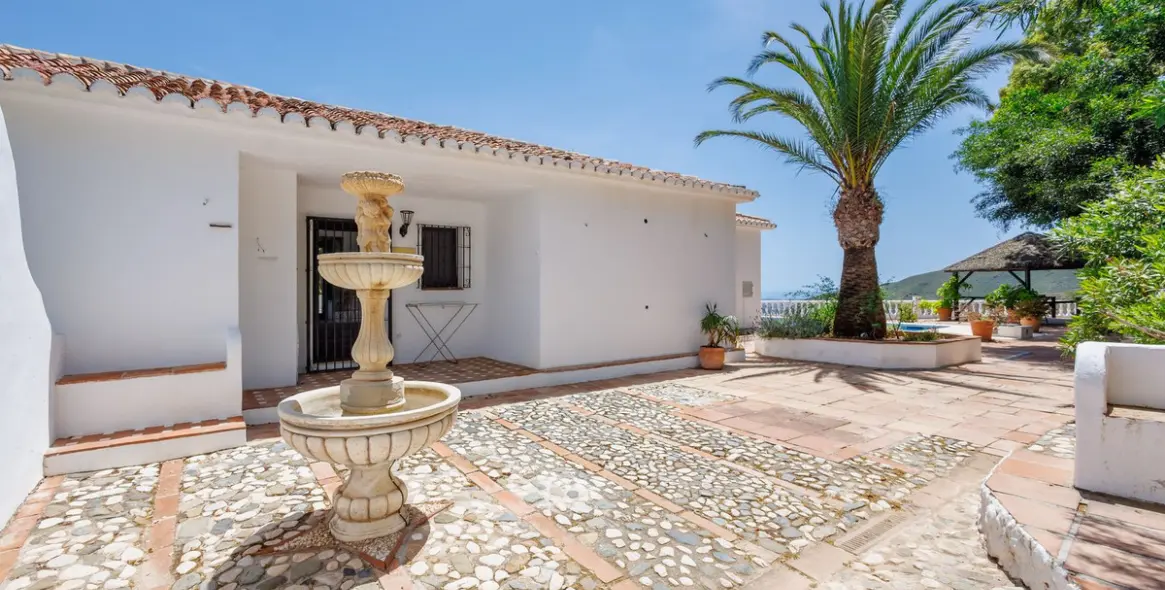 Venta de villa independiente en Coín 70