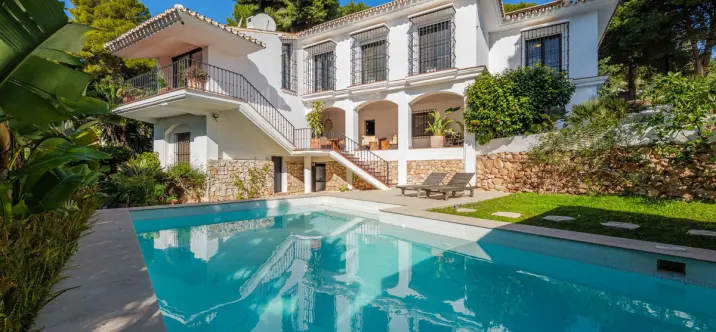 Venta de villa independiente en Pinares de San Anton 1