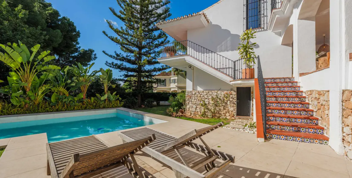 Venta de villa independiente en Pinares de San Anton 5