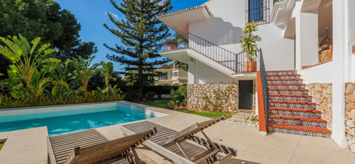 Venta de villa independiente en Pinares de San Anton 4