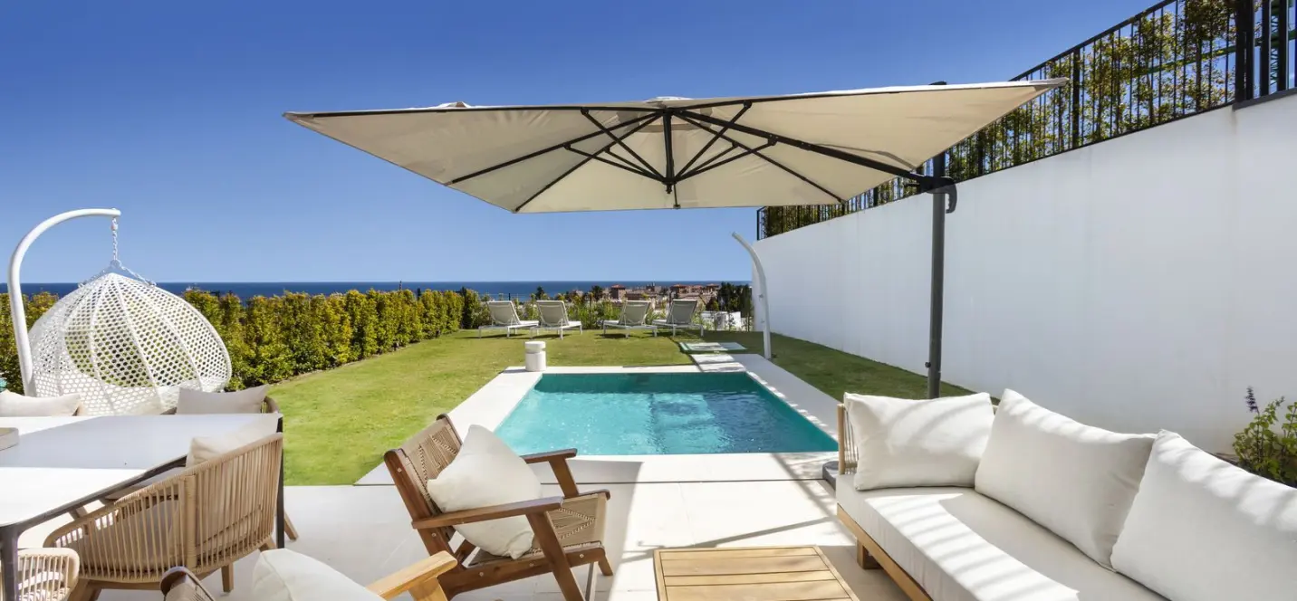 Sale of townhouse in Estepona 0