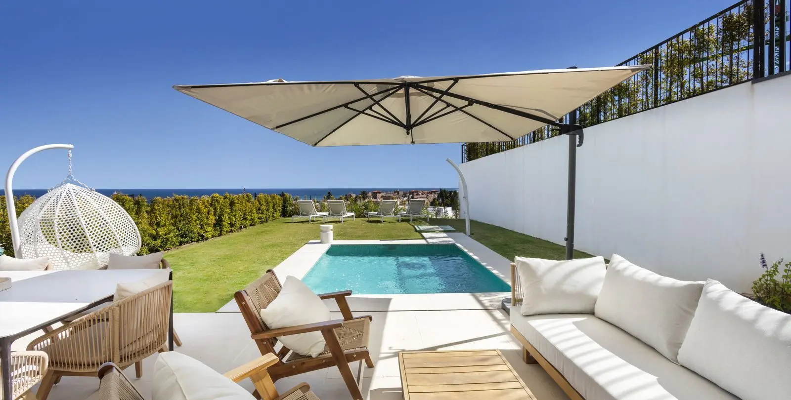 Venta de adosado en Estepona 1