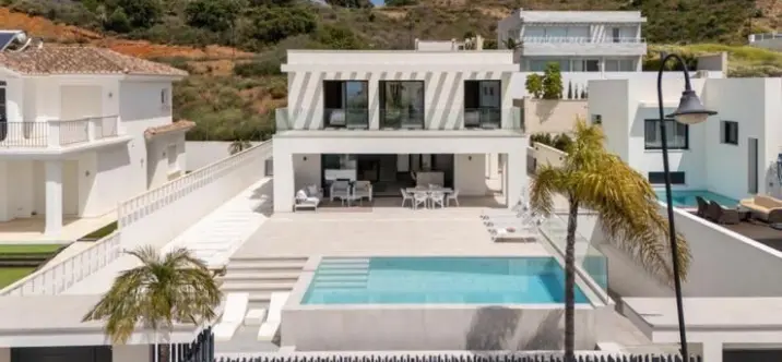 Venta de villa independiente en La Cala de Mijas 0