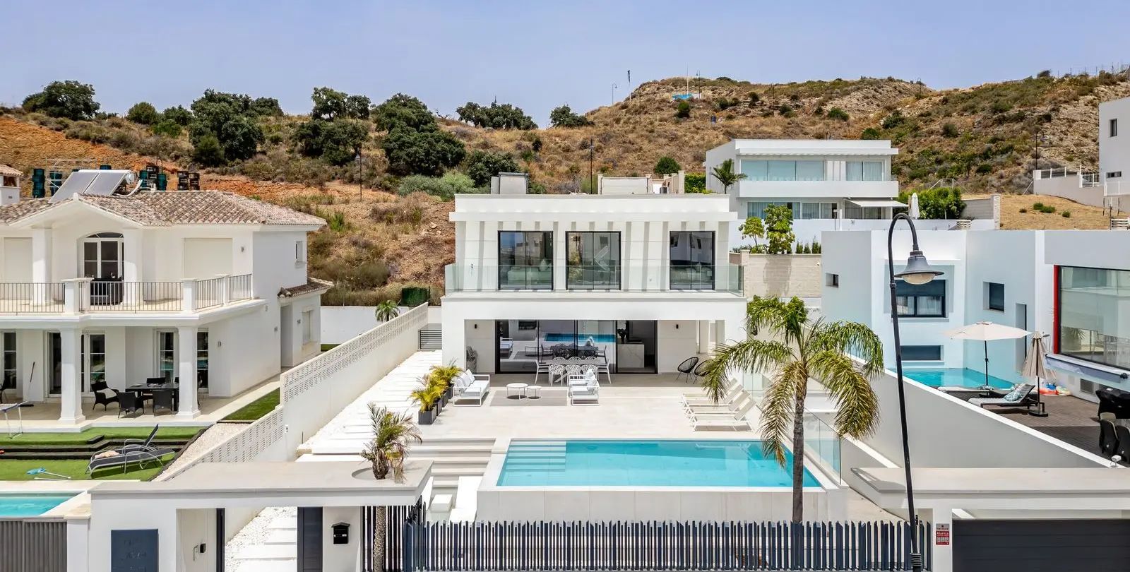 Sale of detached villa in La Cala de Mijas 2