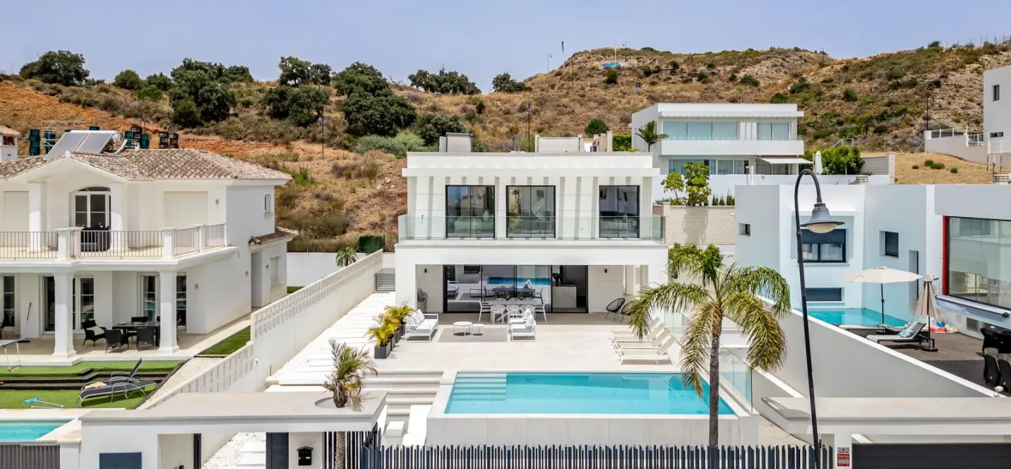 Продажа  отдельно стоящей виллы в La Cala de Mijas 1
