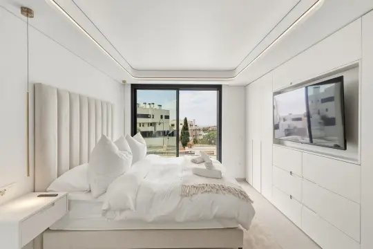 Image 15 thumb