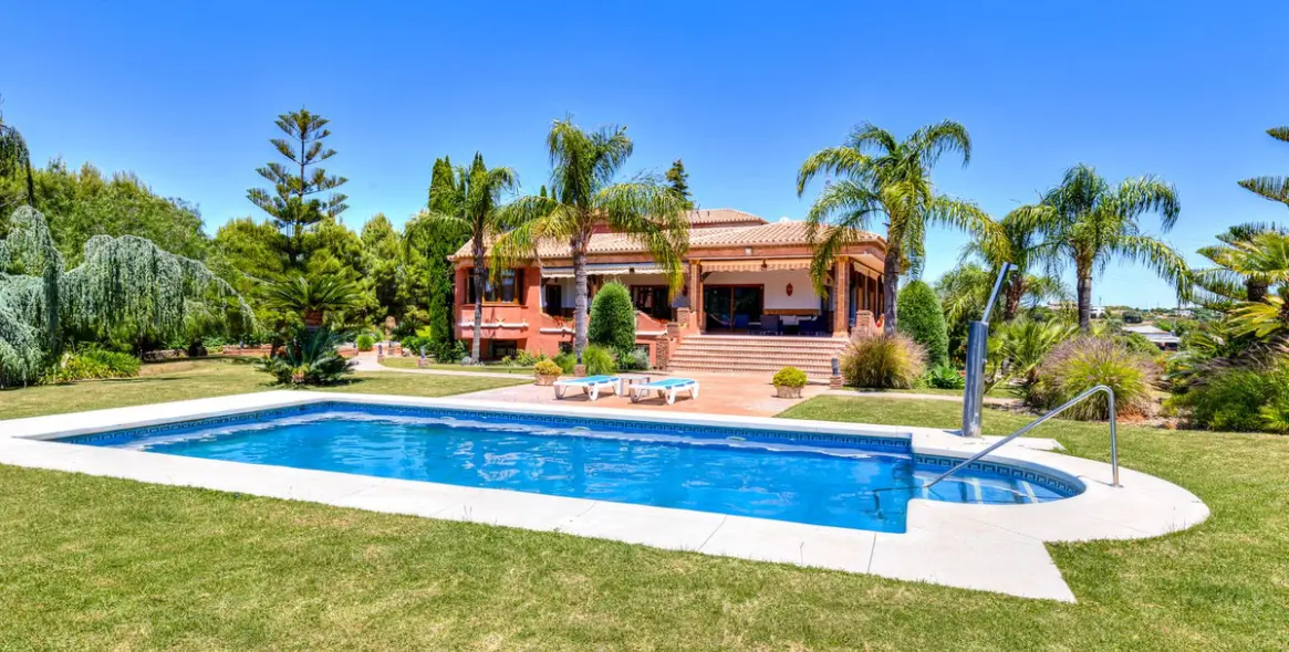 Venta de finca - cortijo en Coín 1