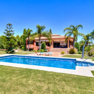 Venta de finca - cortijo en Coín
