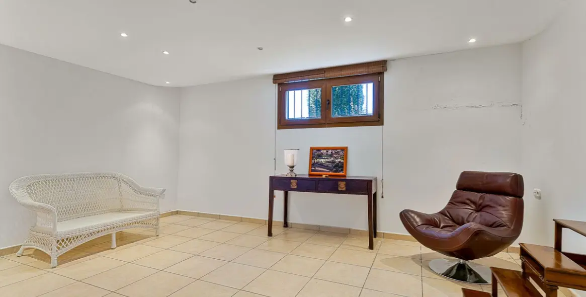 Venta de finca - cortijo en Coín 45