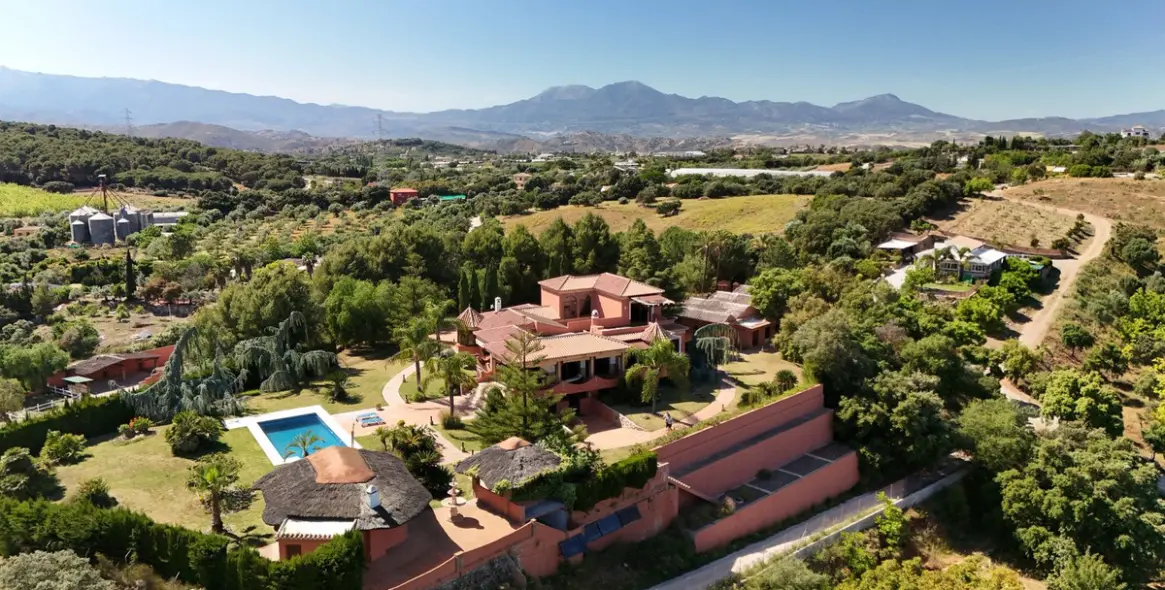 Venta de finca - cortijo en Coín 96