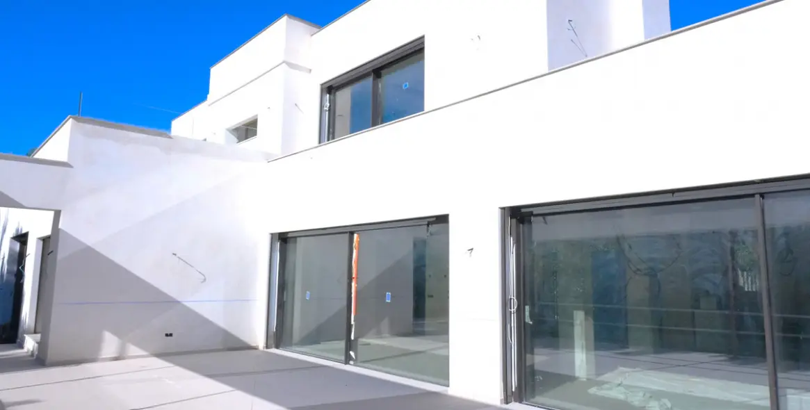 Venta de villa independiente en Guadalmina Baja 16