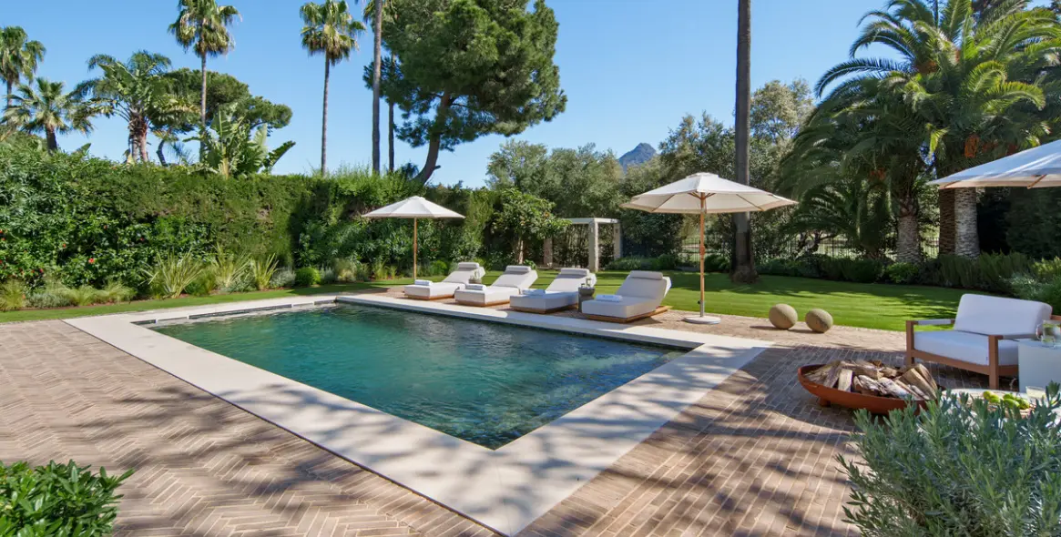 Venta de villa independiente en Nueva Andalucía 2