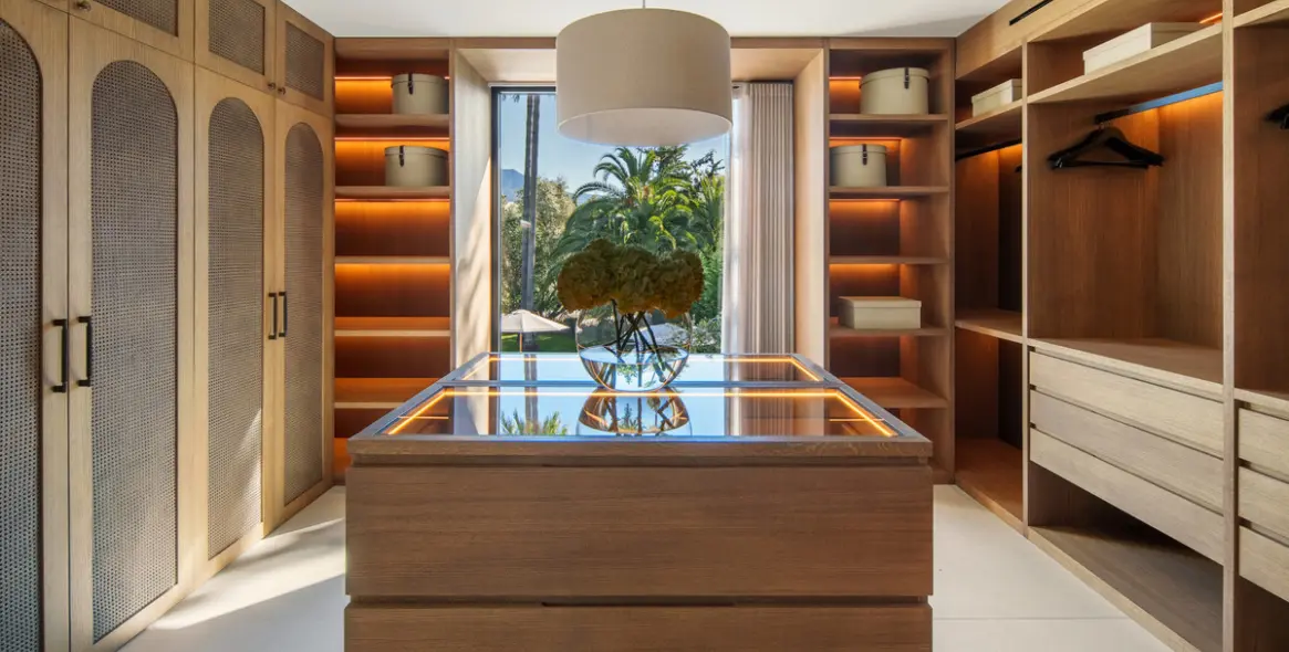 Venta de villa independiente en Nueva Andalucía 8