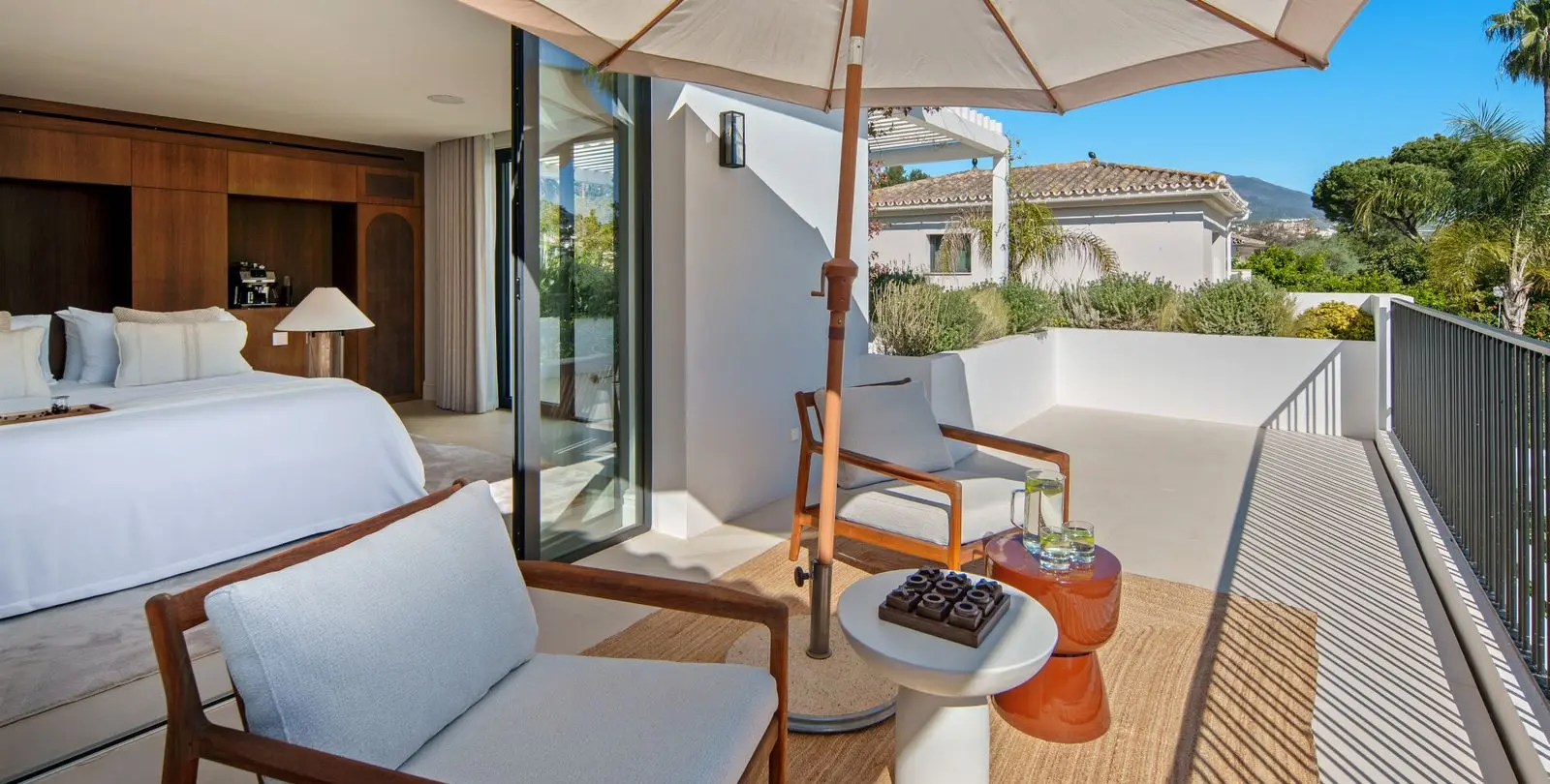 Sale of detached villa in Nueva Andalucía 3