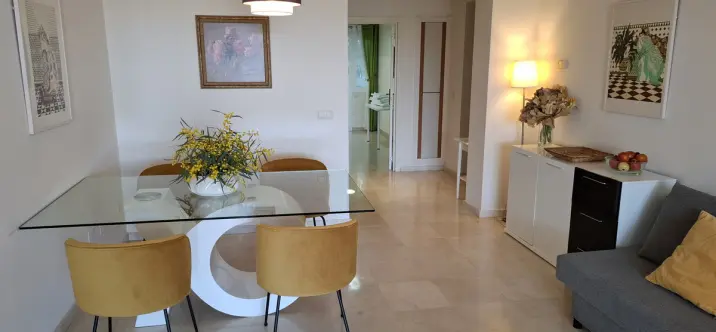 Short-term rent of middle floor apartment in Benahavís 1