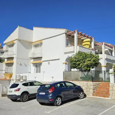 Alquiler a corto plazo de apartamento en planta baja en Benalmadena