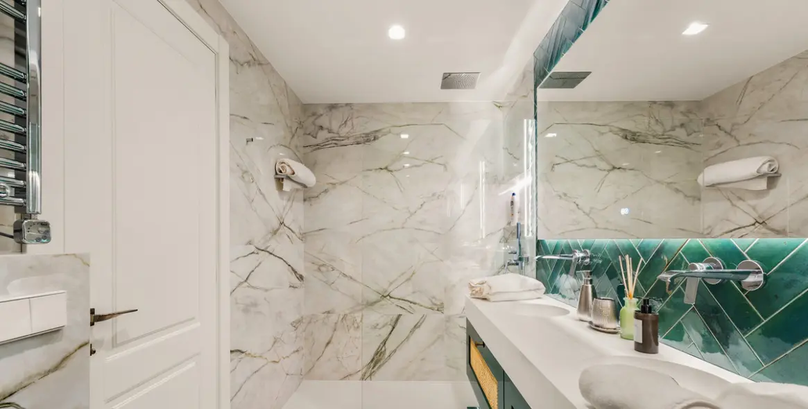 Short-term rent of middle floor apartment in The Golden Mile 19