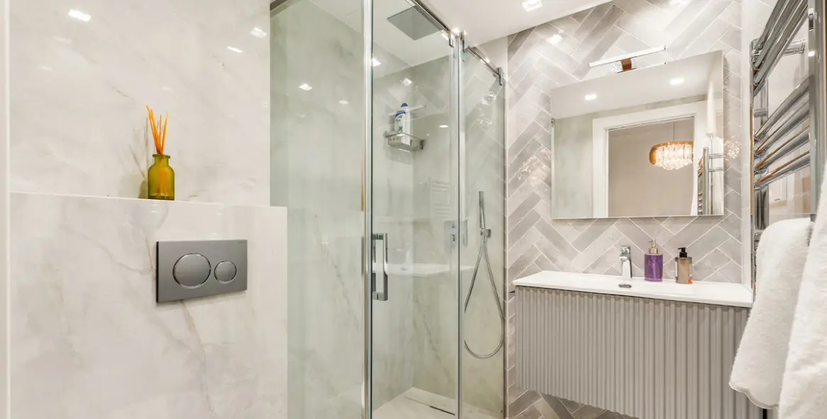 Short-term rent of middle floor apartment in The Golden Mile 20